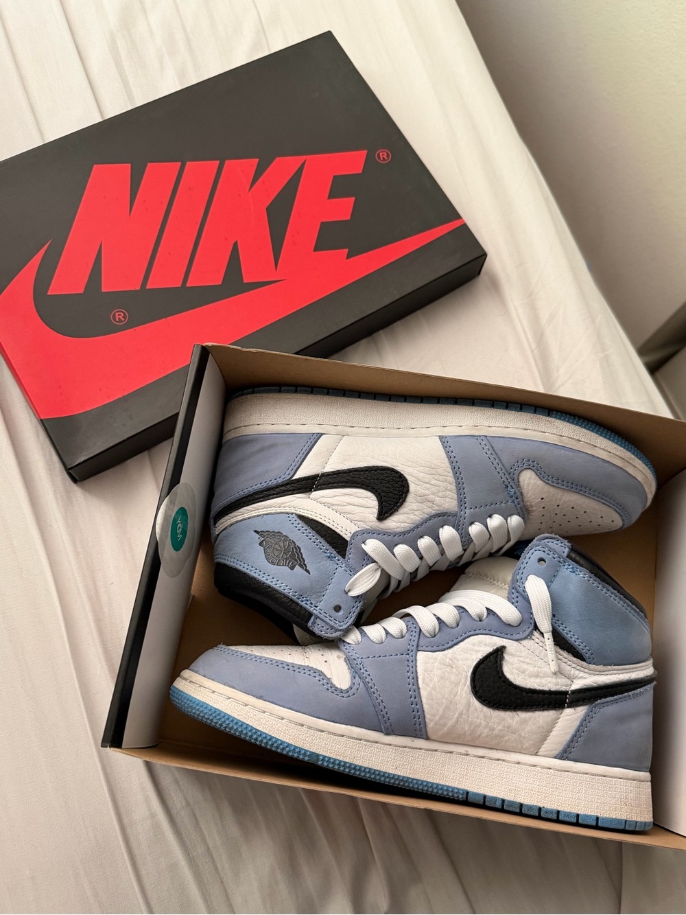 JORDAN 1 HIGH GS `UNIVERSITY BLUE’